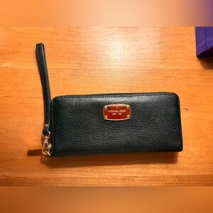 Like New* Michael Kors Black Pebbled Leather Wristlet
